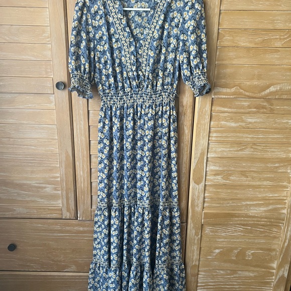Max Studio Blue Floral V-Neck Smocked Midi Dress - Picture 2 of 3